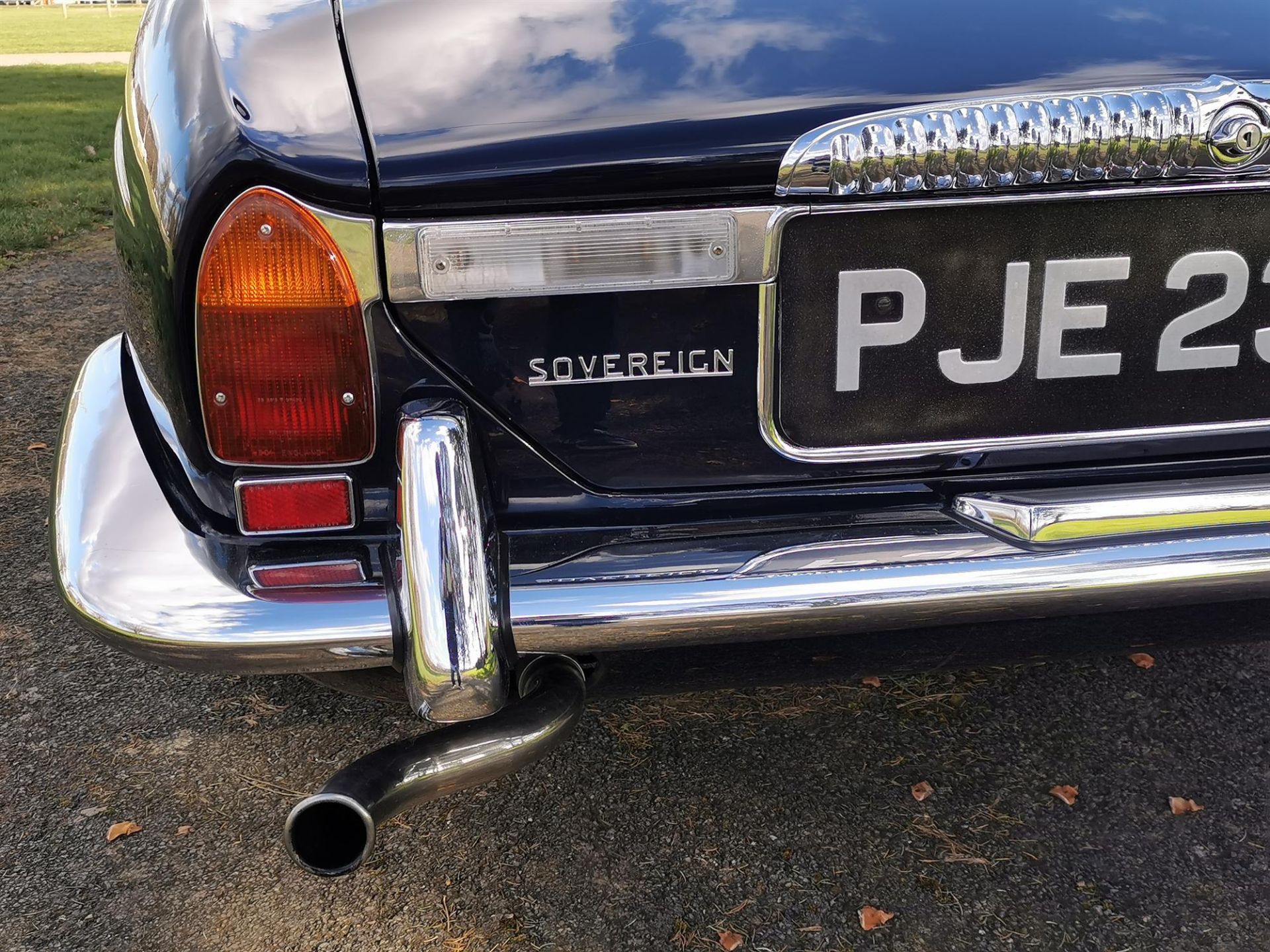 1971 Daimler 4.2 Sovereign - Image 9 of 18