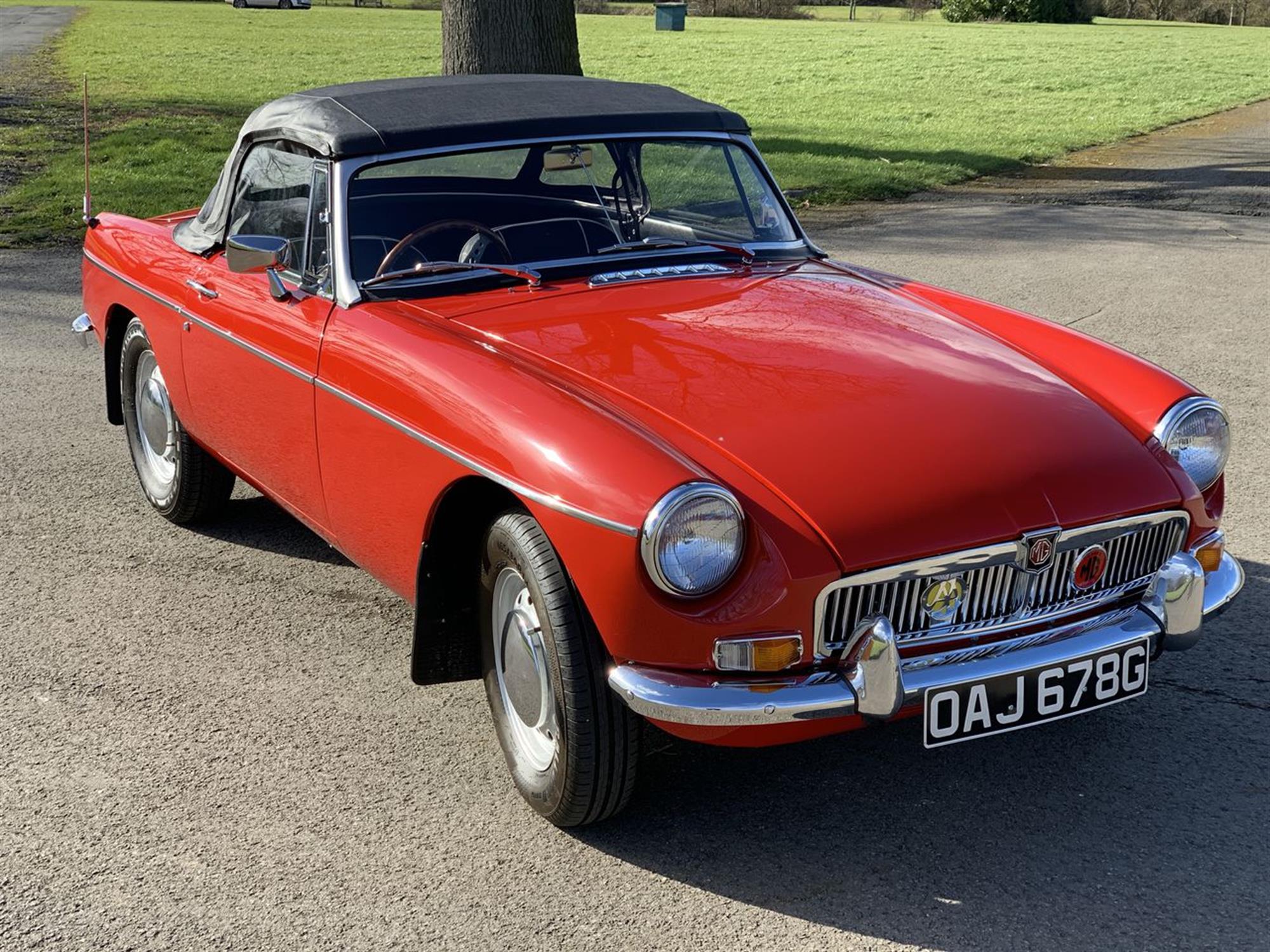 1968 MG B Roadster