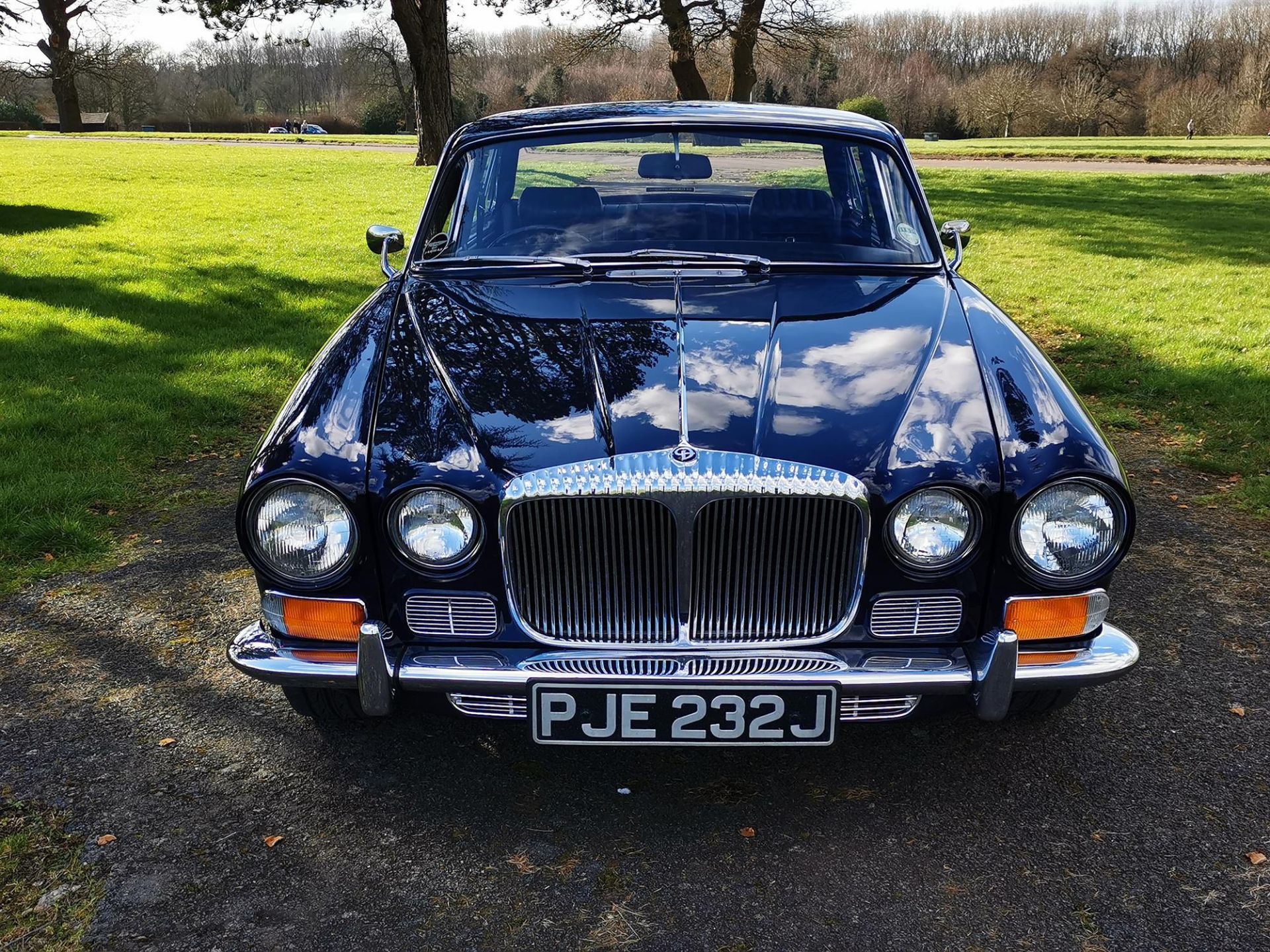 1971 Daimler 4.2 Sovereign - Image 2 of 18