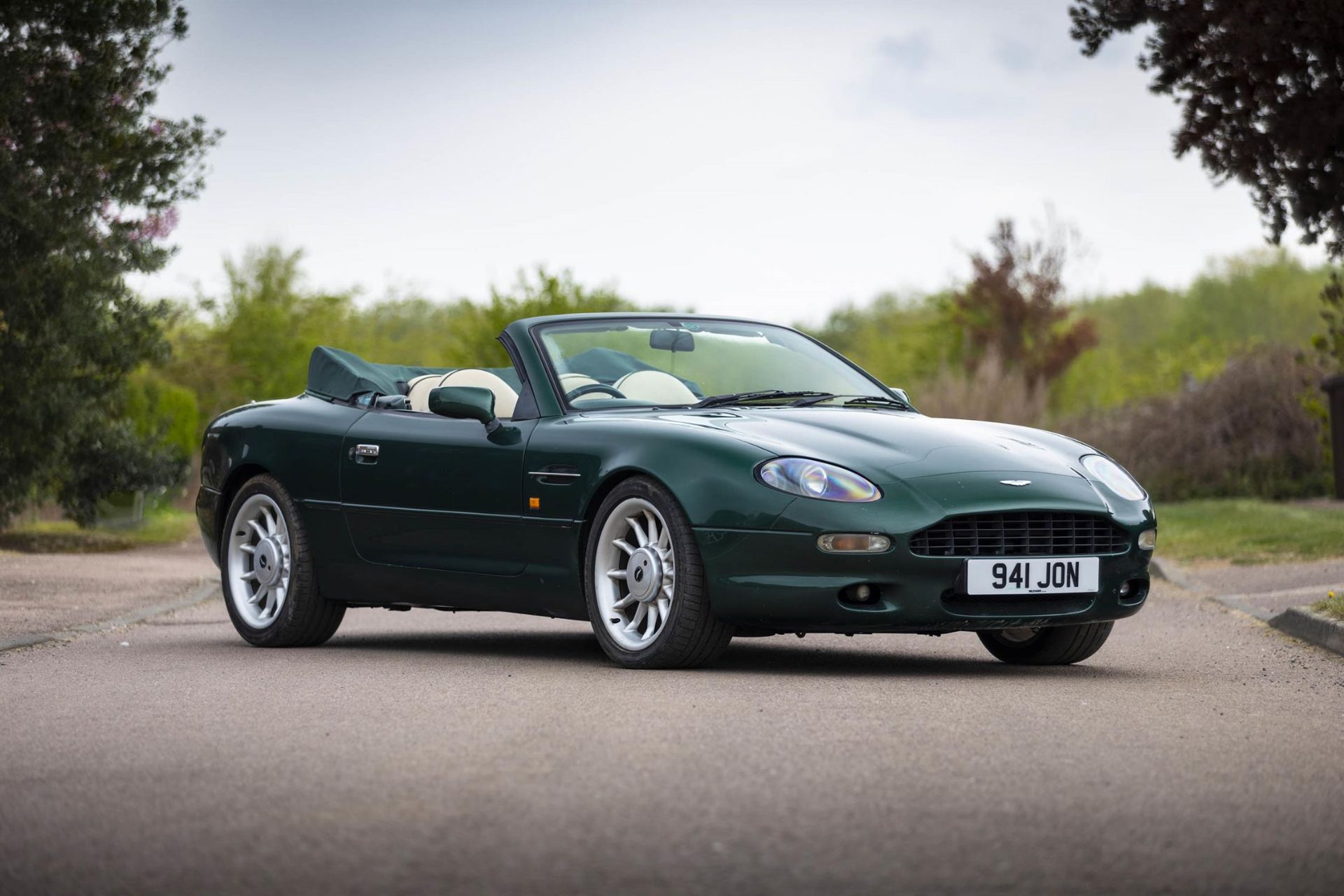 1998 Aston Martin DB7 Volante