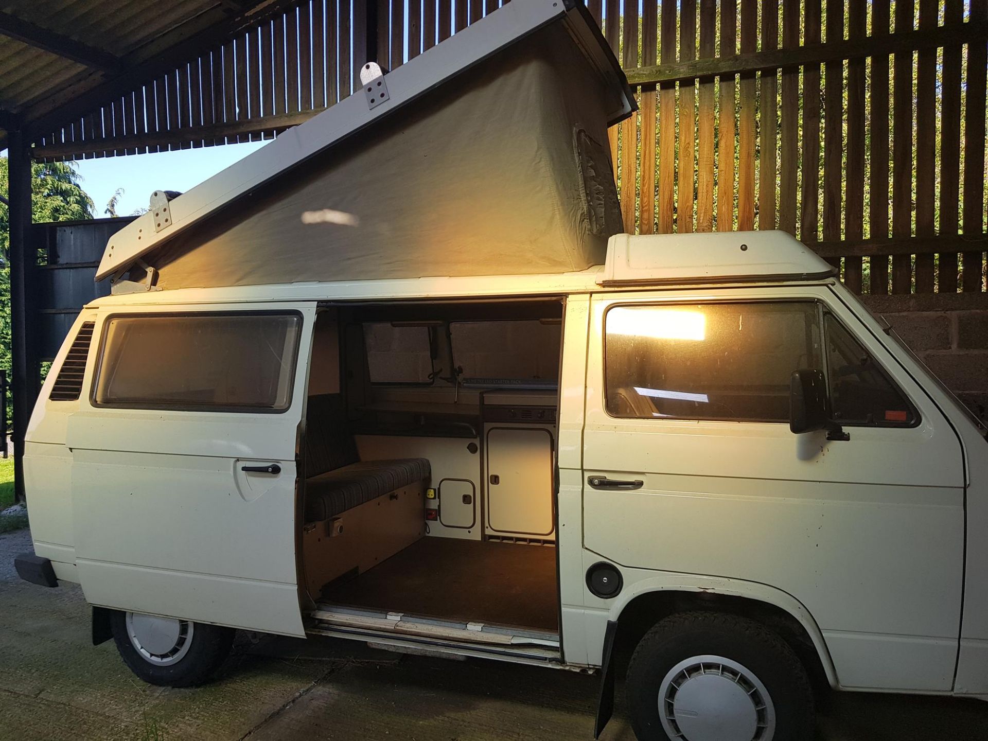 1983 Volkswagen Westfalia Campervan - Image 3 of 4