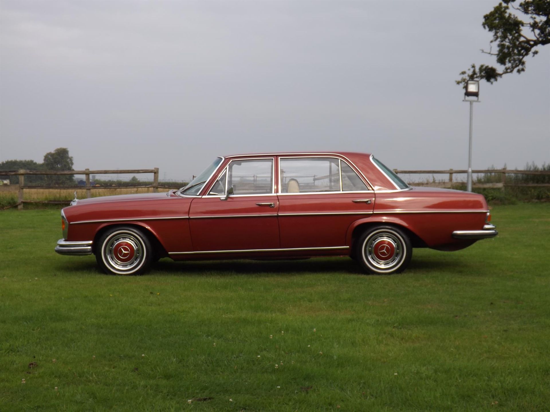 1972 Mercedes-Benz 280 SEL 3.5 (W108) - Image 2 of 5