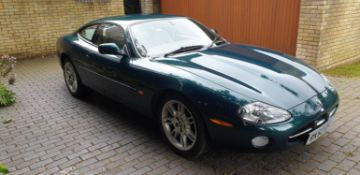 2002 Jaguar XK8 Coupé