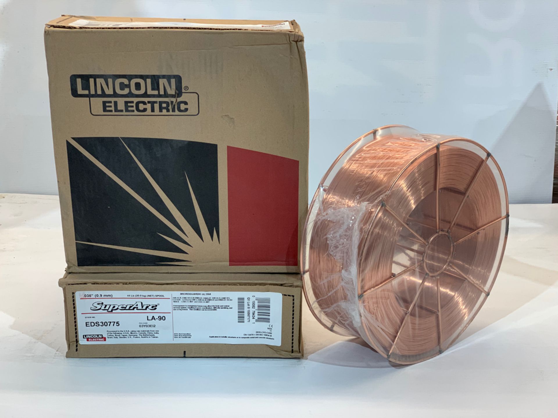 LINCOLN LA-90 (EDS30775) WELDING WIRE ER80S-D2, DIA: 0.035” (0.9MM), 20KG SPOOL/BOBINE *** DUE TO