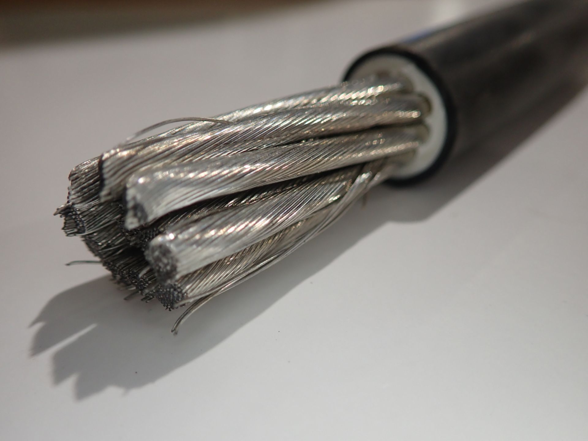 TIN PLATED COPPER CABLE APPROX. LENGTH: 495 METERS, APPROX. WEIGHT: 432 KG. - Image 2 of 2