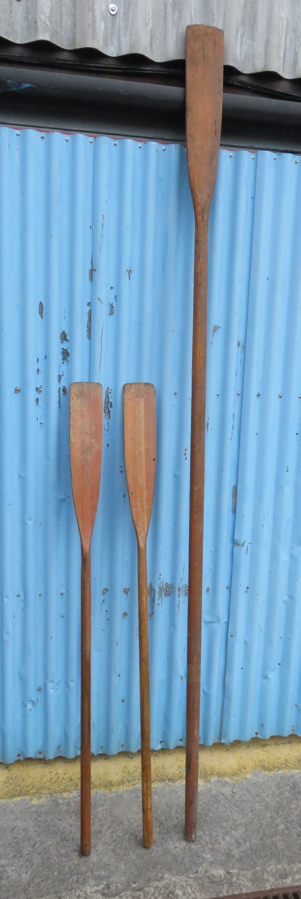 3 WOODEN OARS