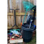 COLLECTION OF GARDEN TOOLS, RUBBISH BIN, CAR FOOT PUMP, HOZELOCK SPRAYER, BRUSHES ETC