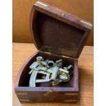 MAHOGANY BOXED REPRODUCTION SEXTANT BY ROSS LONDON