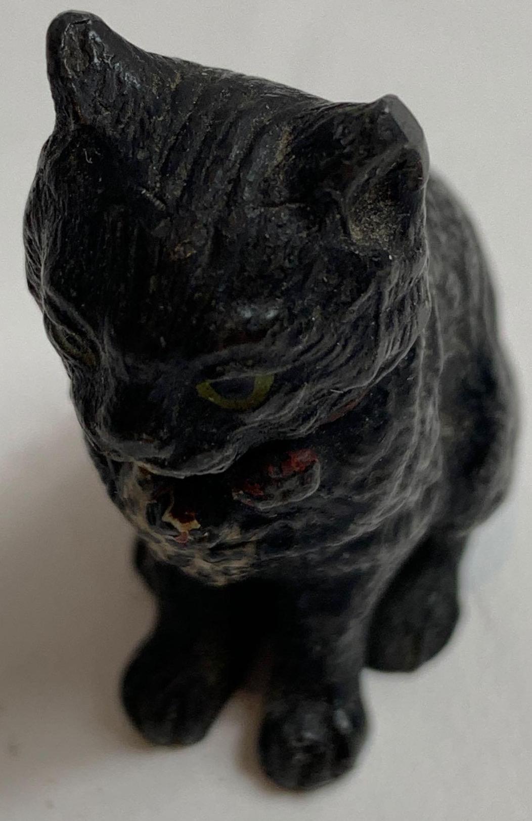 A 20th century cold painted bronze of a cat in the style Franz Bergman - Bild 2 aus 5