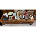 Collection of china items to include cups, glasswa