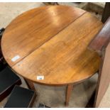 Victorian round oak extending dining table