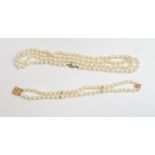 **WITHDRAWN** A uniform row of cultured pearls, the 113 pearls o