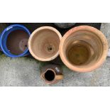 Small selection of terracotta planters & a terraco