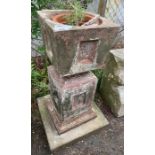 Pedestal concrete planter