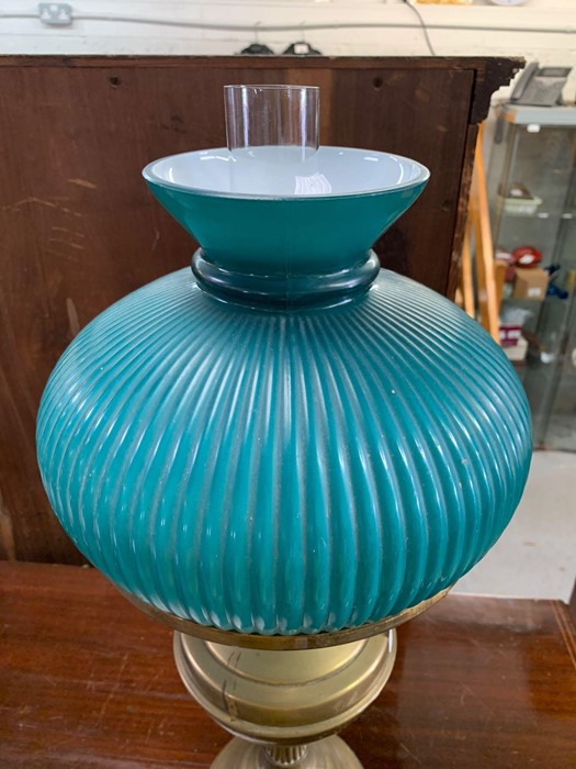 Brass oil lamp with ribbed green shade - Image 2 of 3