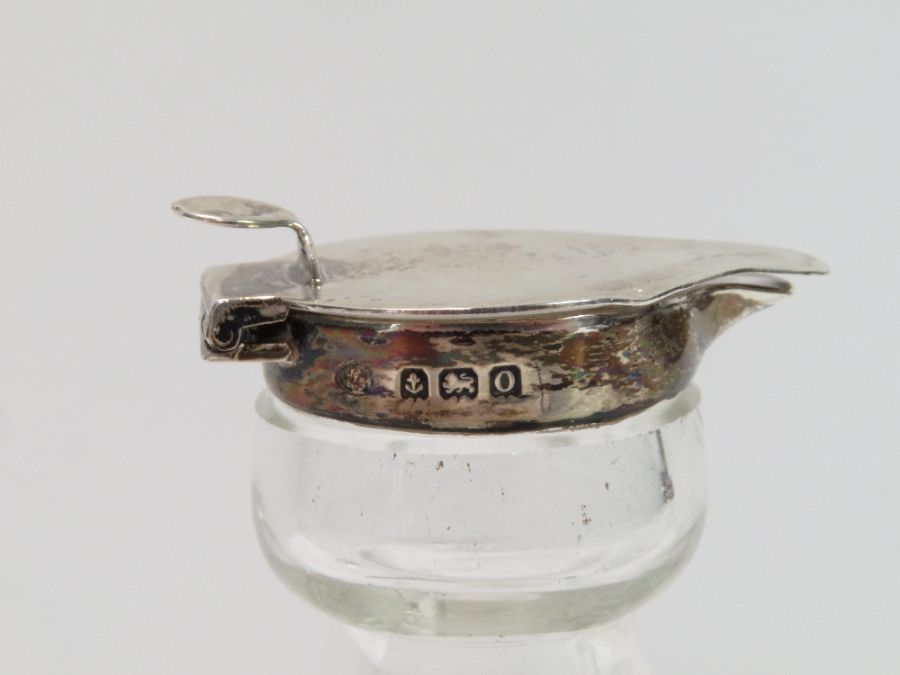 A silver mounted glass whisky tot, by Hukin & Heat - Image 3 of 5