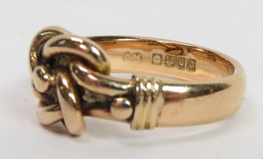 An 18 carat gold knot ring, London 1919, finger si - Image 4 of 4