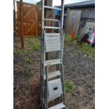 2 sets of aluminium step ladders & an aluminium ro