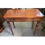 19th/20th Century mahogany tea table on 4 turned l