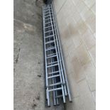 2 aluminium roof ladders