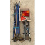 Pump action trolley jack, set of drain rods & trai