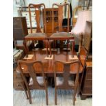Mahogany extending dining table on cabriole legs w
