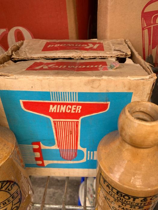 Vintage picnic set together with assorted items to - Image 7 of 10