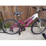 Raleigh Venture 26" ladies sprung forks bicycle