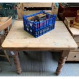 Small square pine kitchen table on 4 turned legs