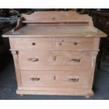 Victorian chest of drawers, 2 short, 2 long