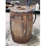 Oak barrel with lid