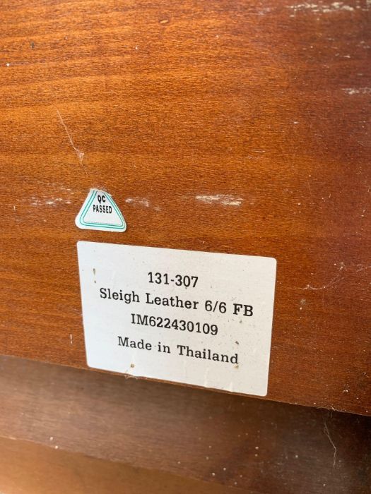 Oak and leather sleigh bed, headboard and footboar - Image 2 of 6
