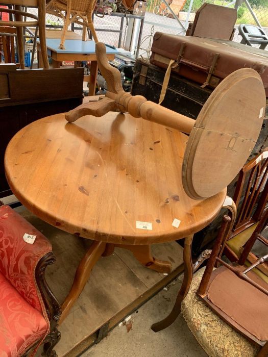 Round pine kitchen table & pine occasional table