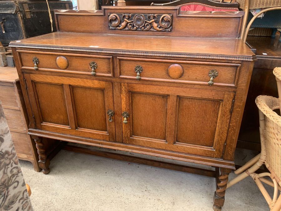 Oak sideboard with barley twist legs and decorativ - Image 2 of 3