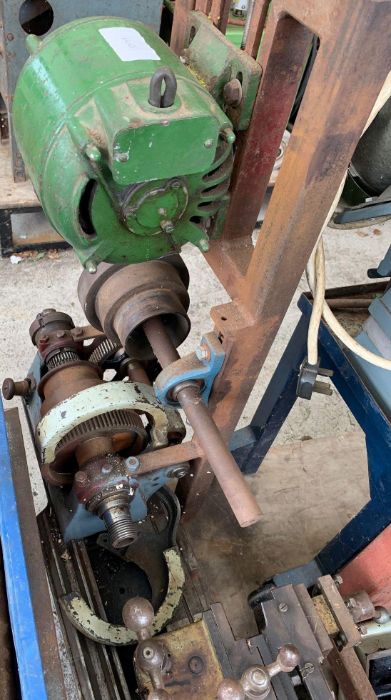 Lathe along with a metal stand and cogs - Image 6 of 6