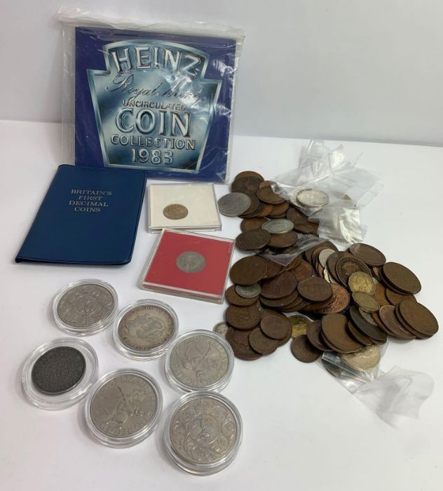 A small collection of cased commemorative coins, t