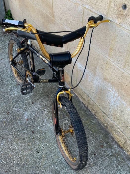 A vintage 1980's black Raleigh Ultra Burner - Image 8 of 9