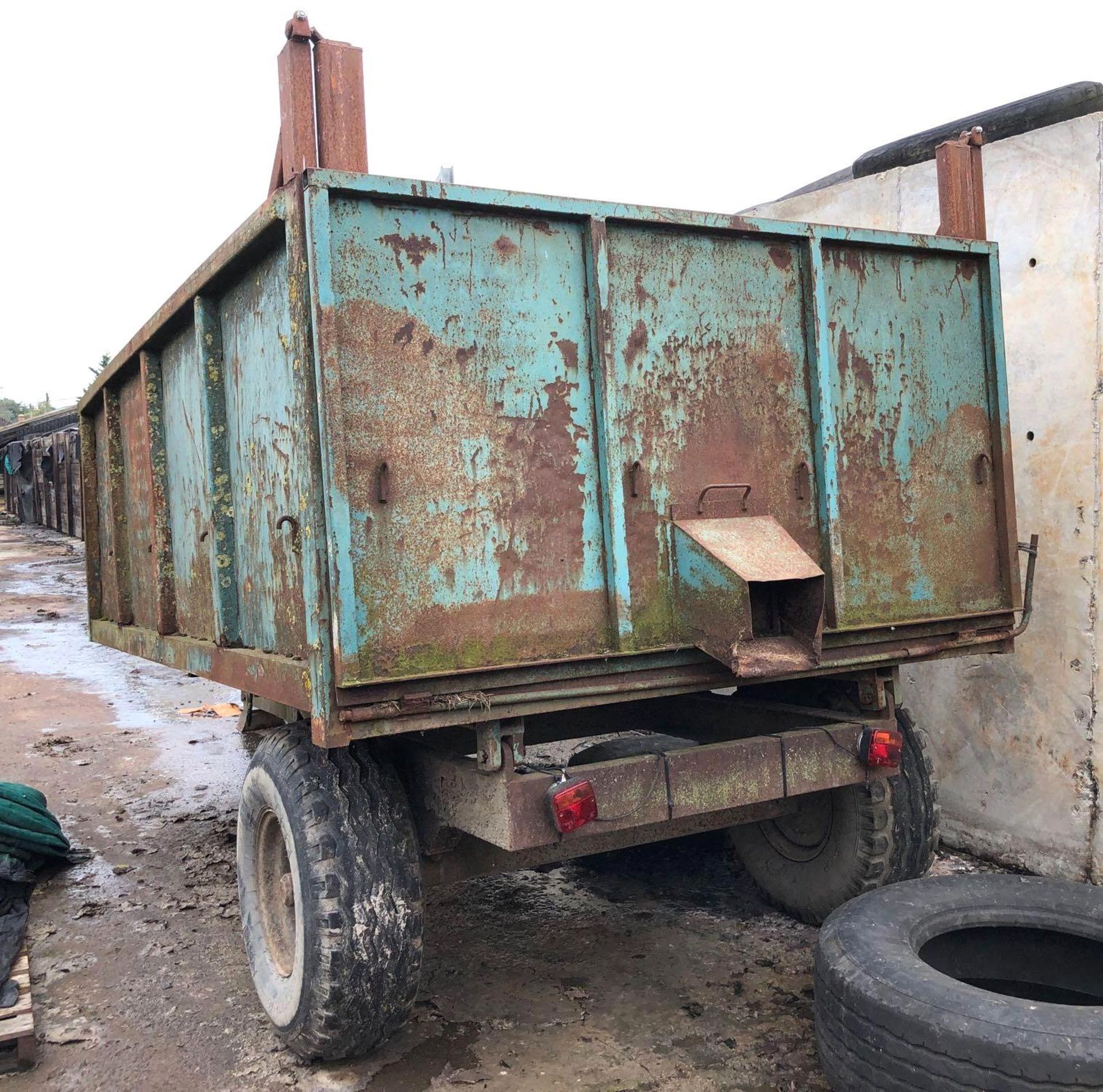 Single Axle (old) Grain Trailer (contents not included) - Image 3 of 3