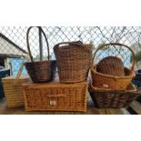 Quantity of wicker baskets