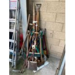 Quantity of garden tools, condition requests and a
