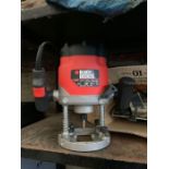 Black & Decker KW850E Router, 1100w, condition requests