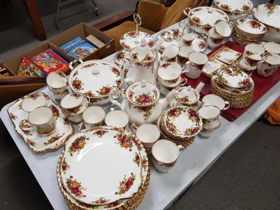 A large collection of Royal Albert Old Country Ros - Image 3 of 5