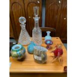 Selection of art glass to include Isle of Wight, 2
