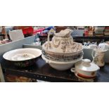 Ceramics to include Wedgwood washbowl & jug