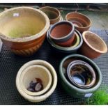 Quantity of glazed & terracotta plant pots