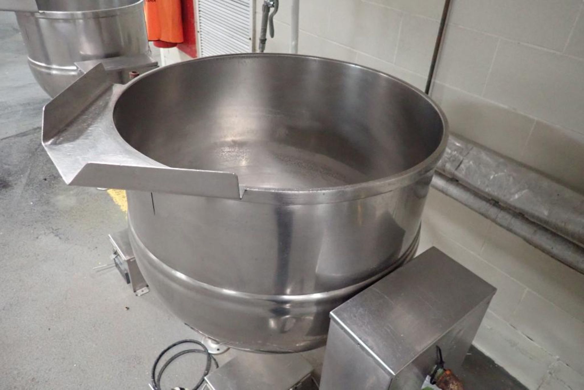 Groen 40 gallon SS tilt kettle - Image 7 of 16