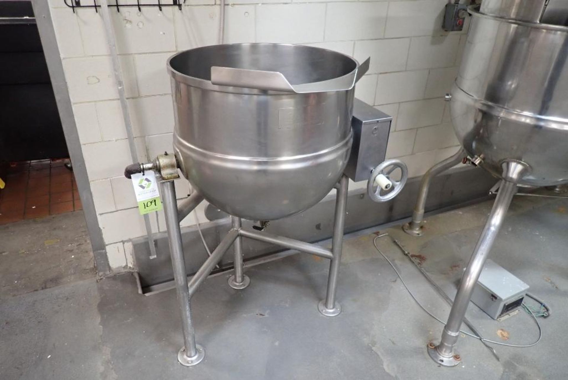 Groen 40 gallon SS tilt kettle