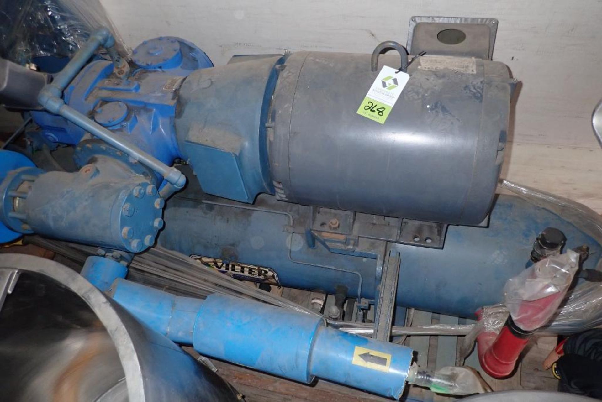 Vilter 150 hp compressor and receiving tanks - Image 2 of 17