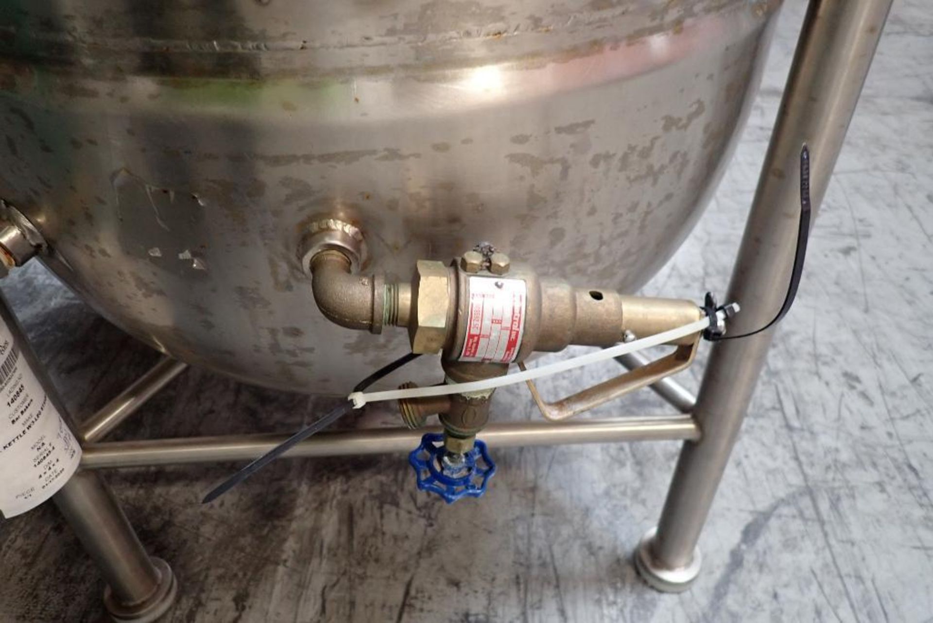 SS 1/2 jacketed kettle with top agitation - Image 8 of 15