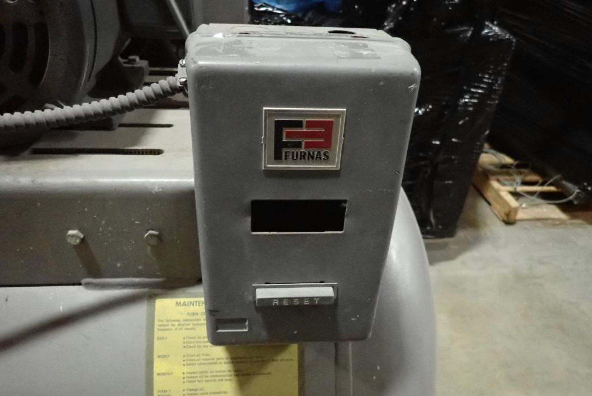 Ingersoll Rand T30 air compressor, Model 71T2-10E - Image 10 of 12